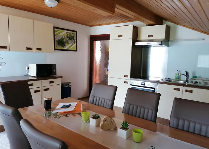 Haus Manuela Am Pressegger Apartamento